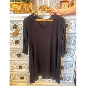 Black Long Tunic w/ Pockets